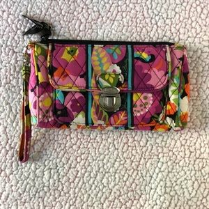 Vera Bradley Pushlock Wristlet Va Va Bloom Pattern